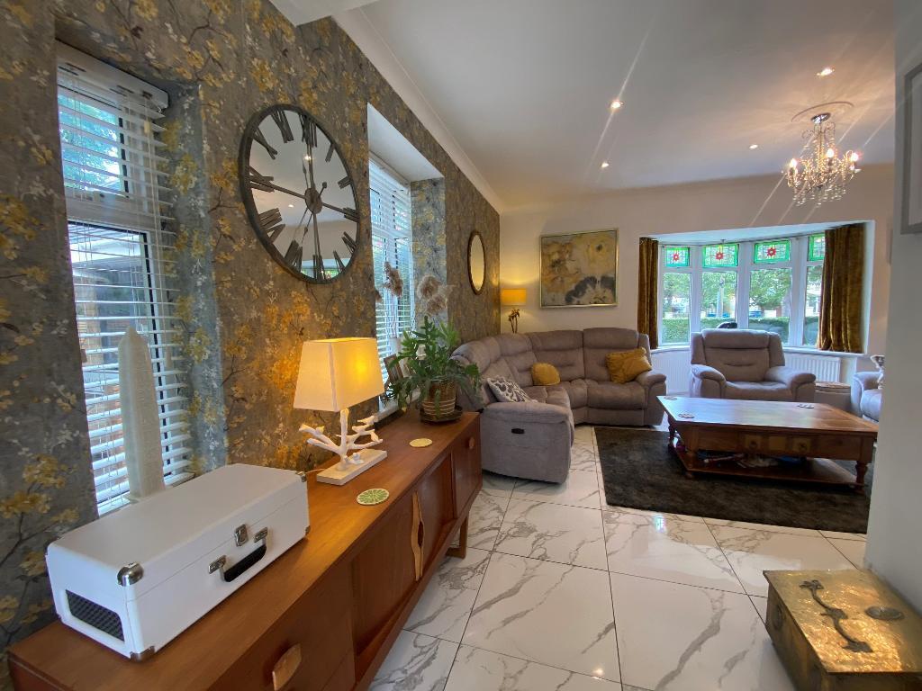 Through Lounge