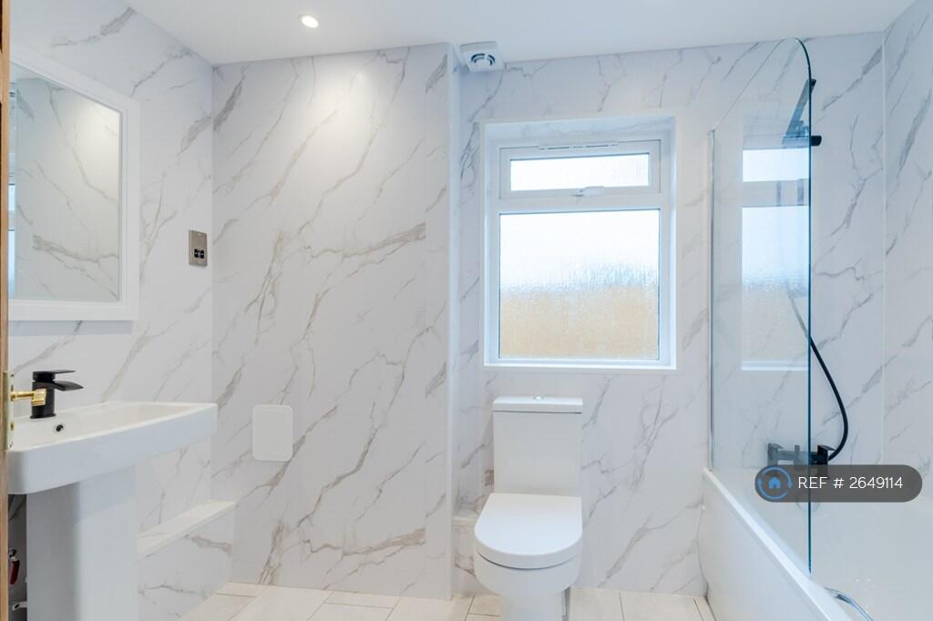 45ma Bathroom-1