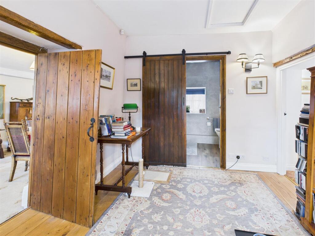 Study &amp; shower room