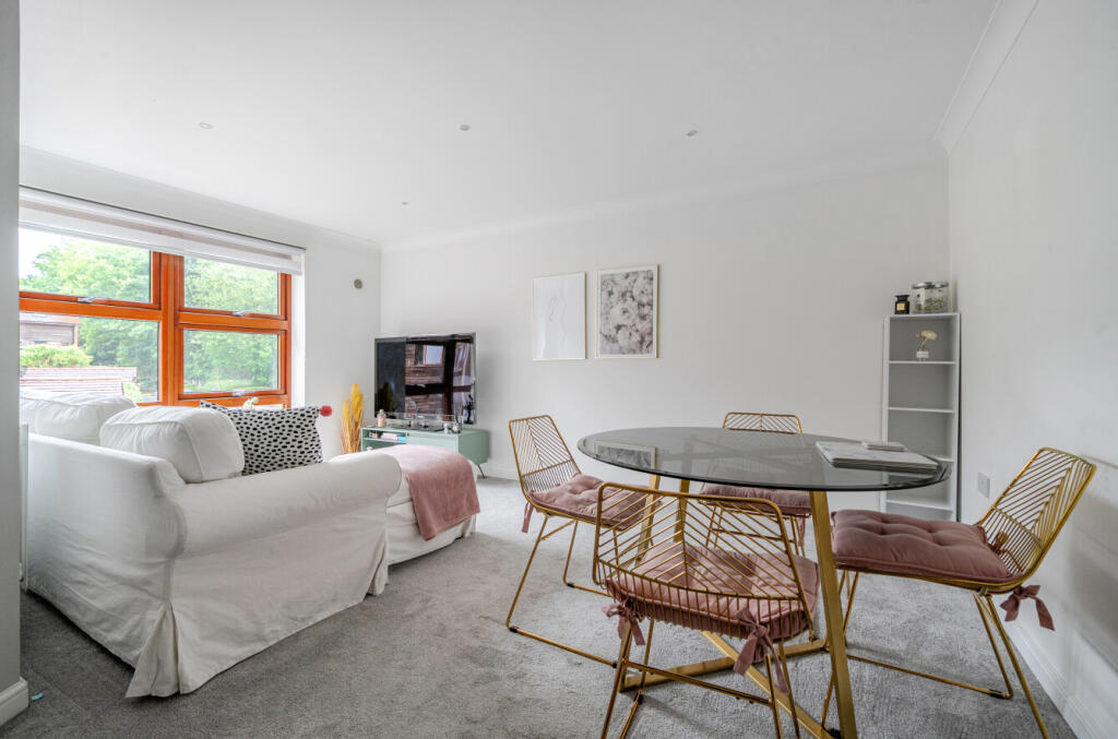 1303061-8-6841858...