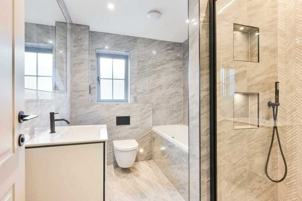 Spa-Like Bathroom