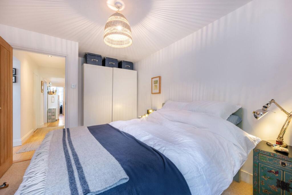 Bedroom 1 (2)