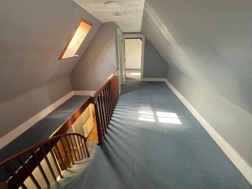 STAIRCASE &amp; LANDING