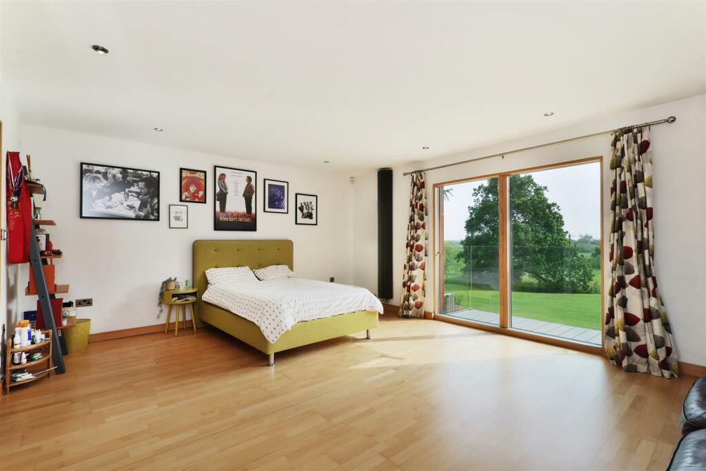 Walney Barn Aylestone Hill - (66).jpg