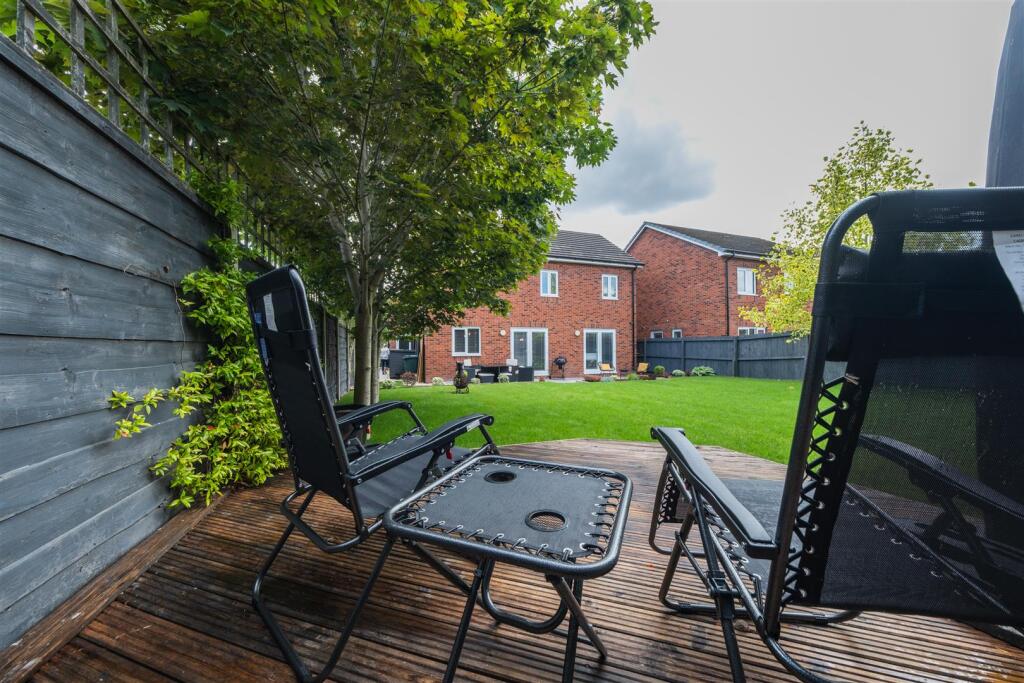 39 Shakerley Close-056.jpg