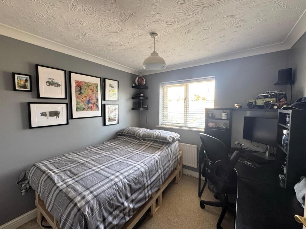 WhatsApp Image 2025-04-02 at 16.08.25_a1940417.jpg