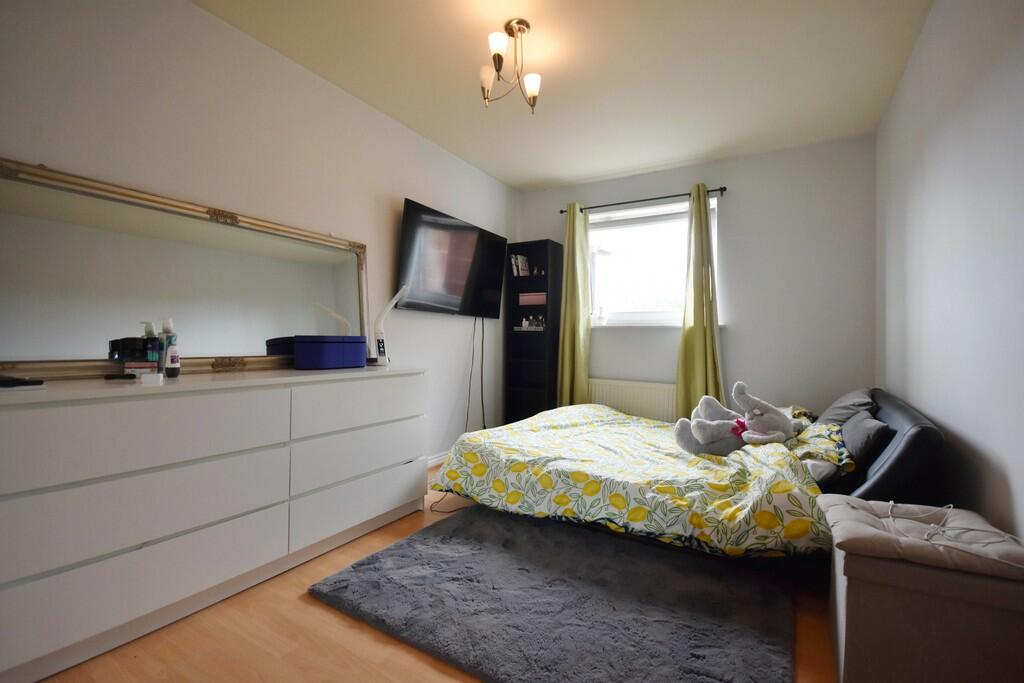 Bedroom-min