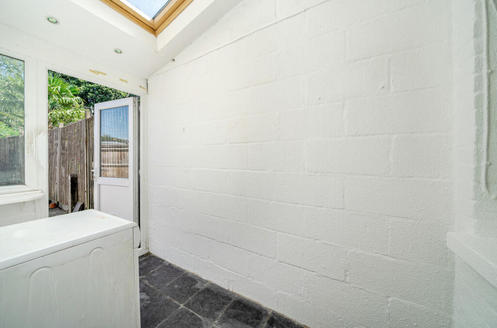 1309626-7-686d1dd...