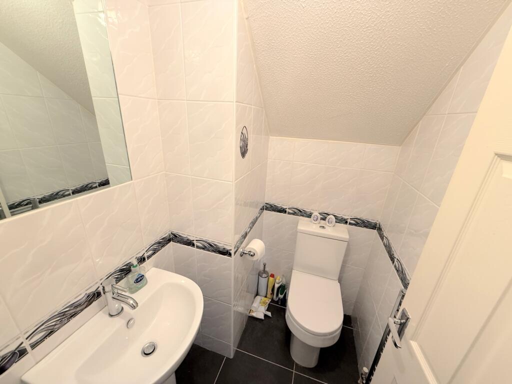 6E8A0340-F732-4882-B0D6-97D3A1F428FE