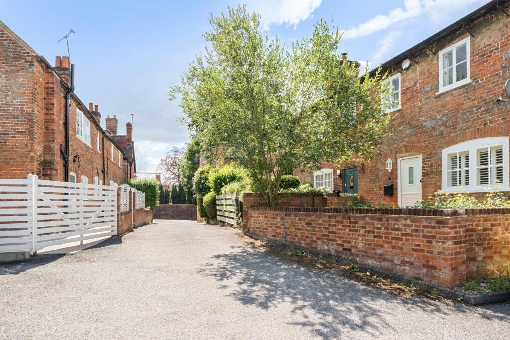 1327395-2-687e1fb...