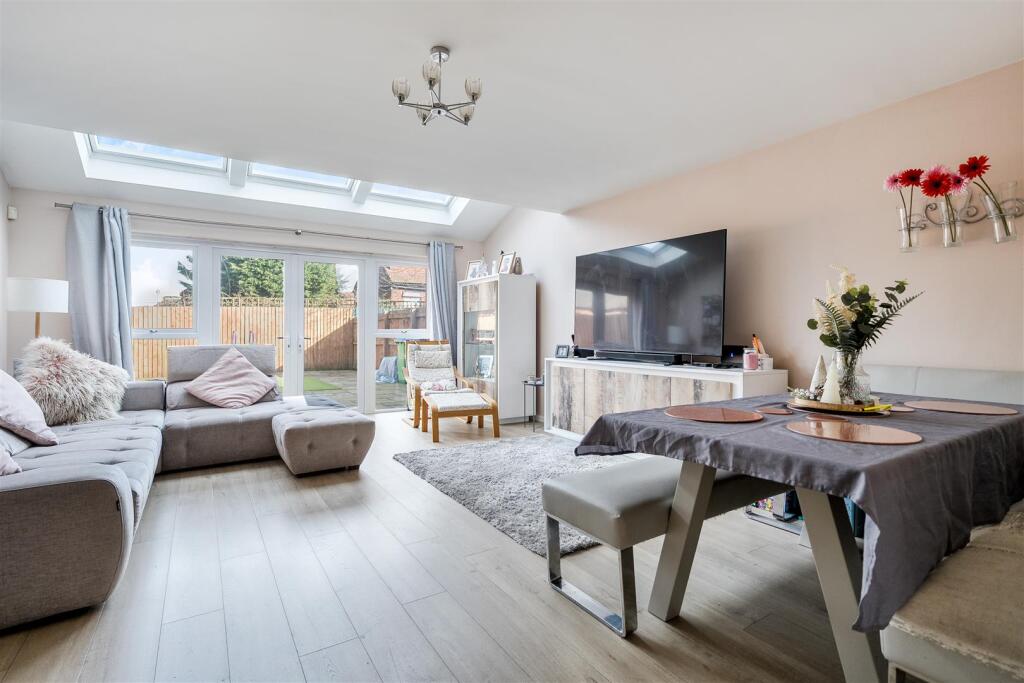 Living/Dining Room