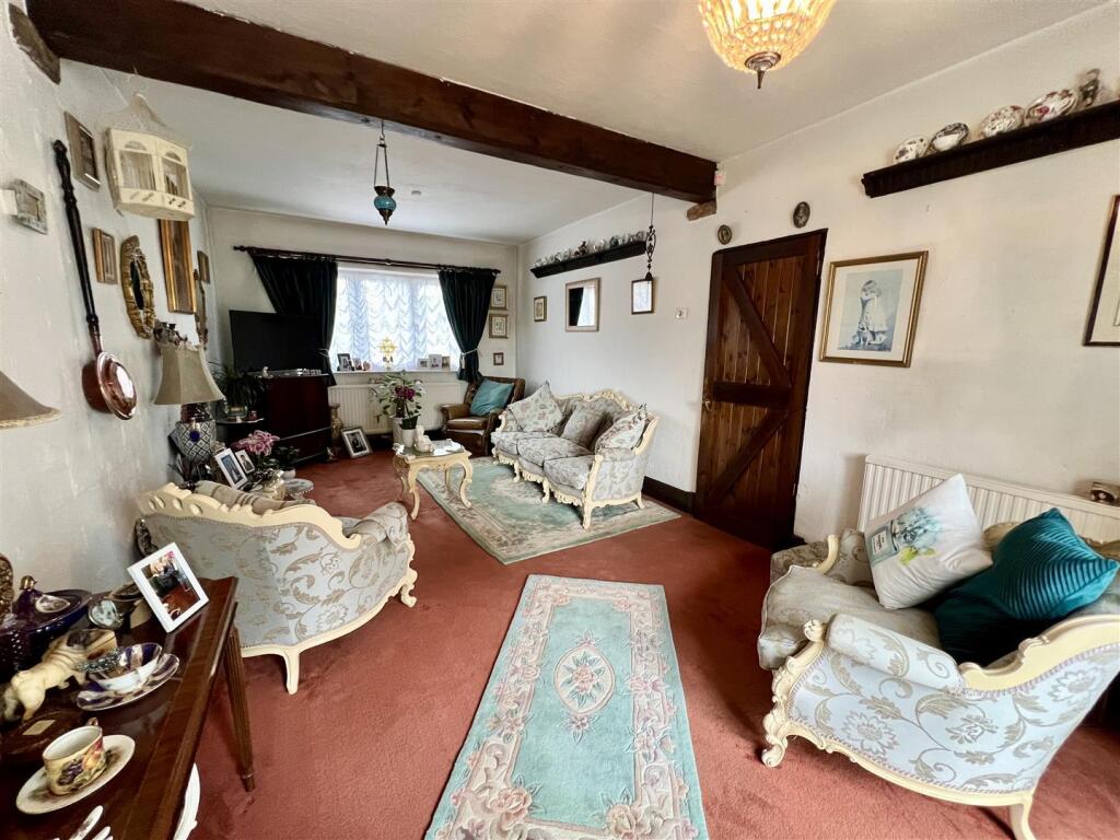 Living &amp; Dining Room