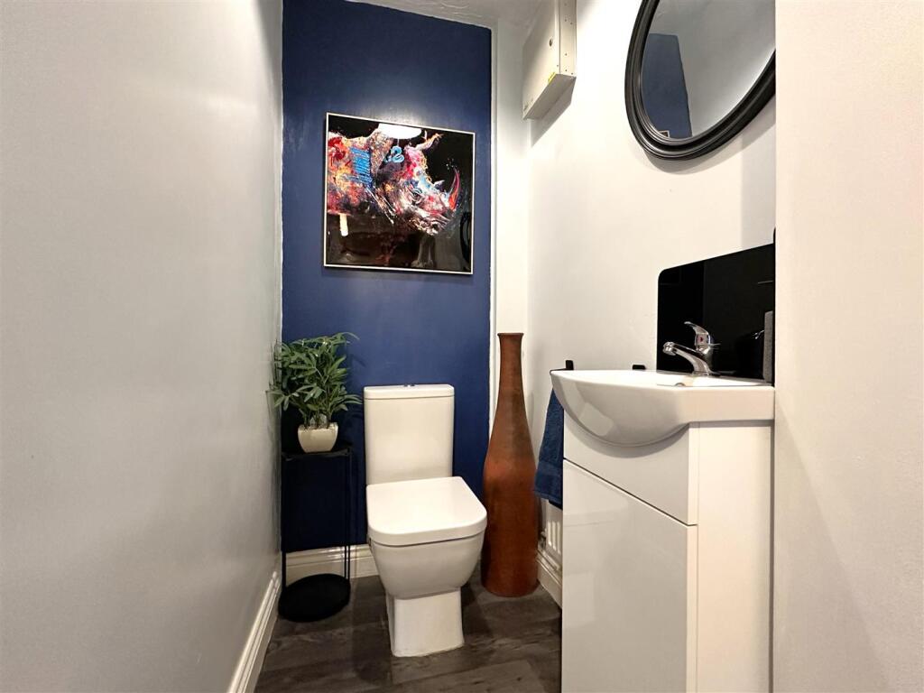 Ground Floor W.C 620