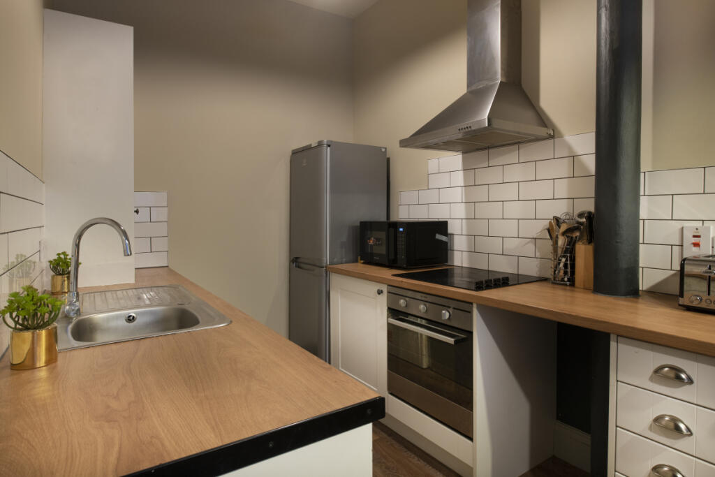 Flat B, Hosiery, Kitchen 2