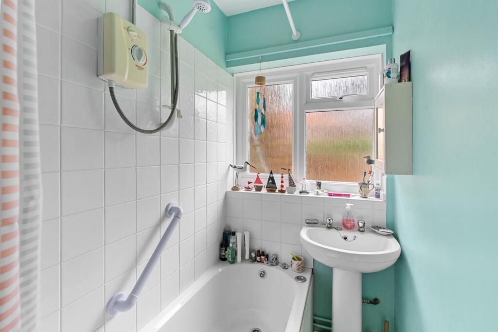 7GuntonRoad-005.jpg