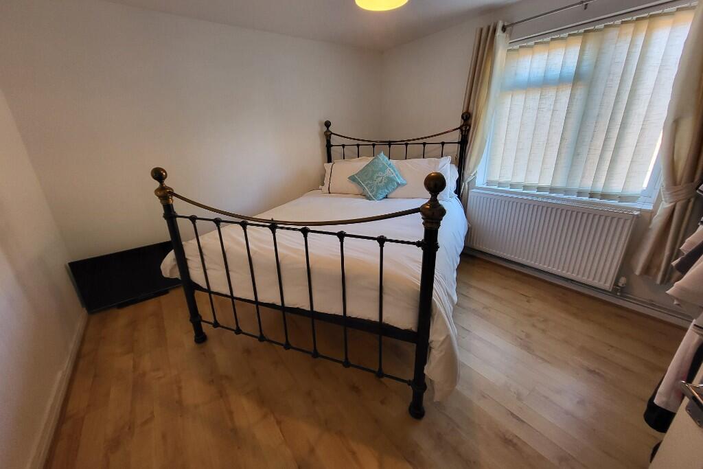 Double Bedroom 