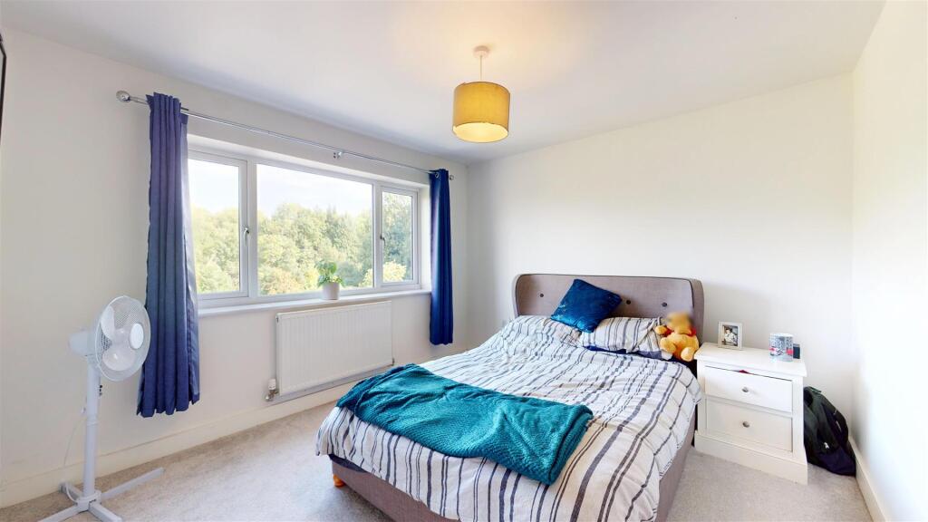Hereford Road 79 Bedroom One.jpg