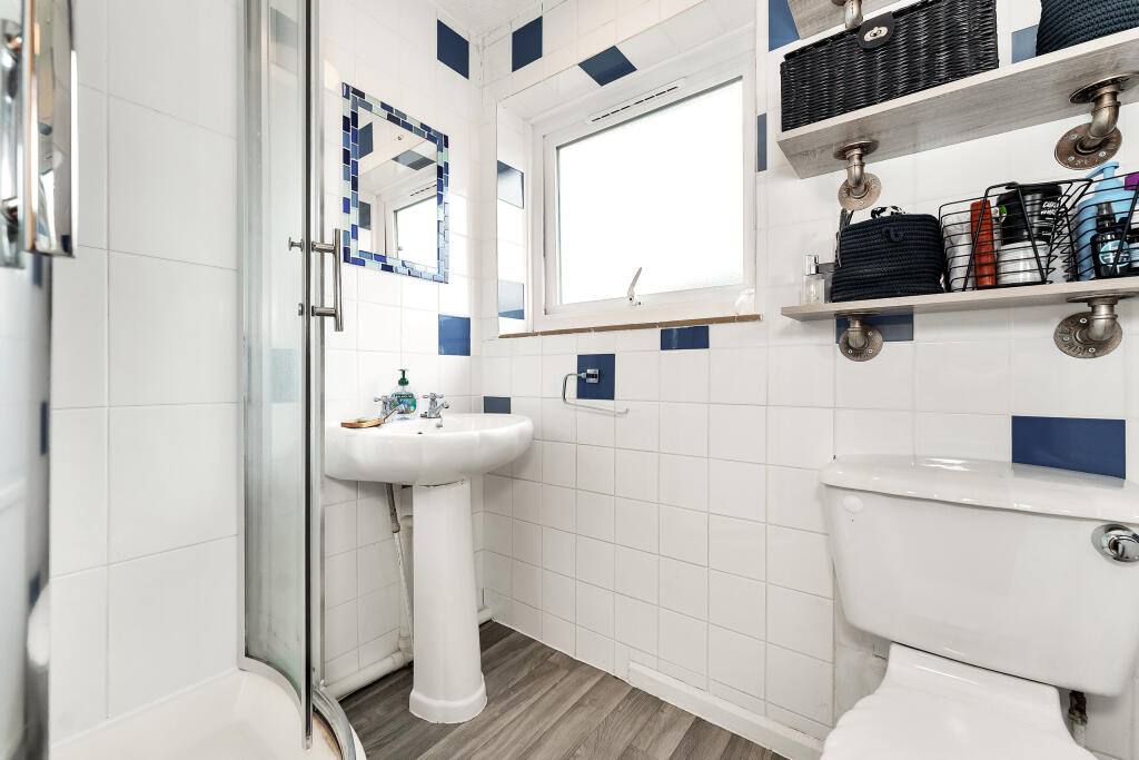 64 Hawkins Rd (9).JPG