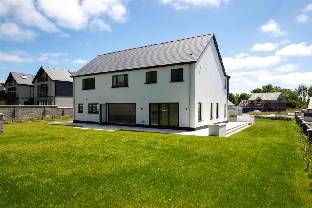 8 Ashmoor Gardens WWP - Final Edits-45.jpg