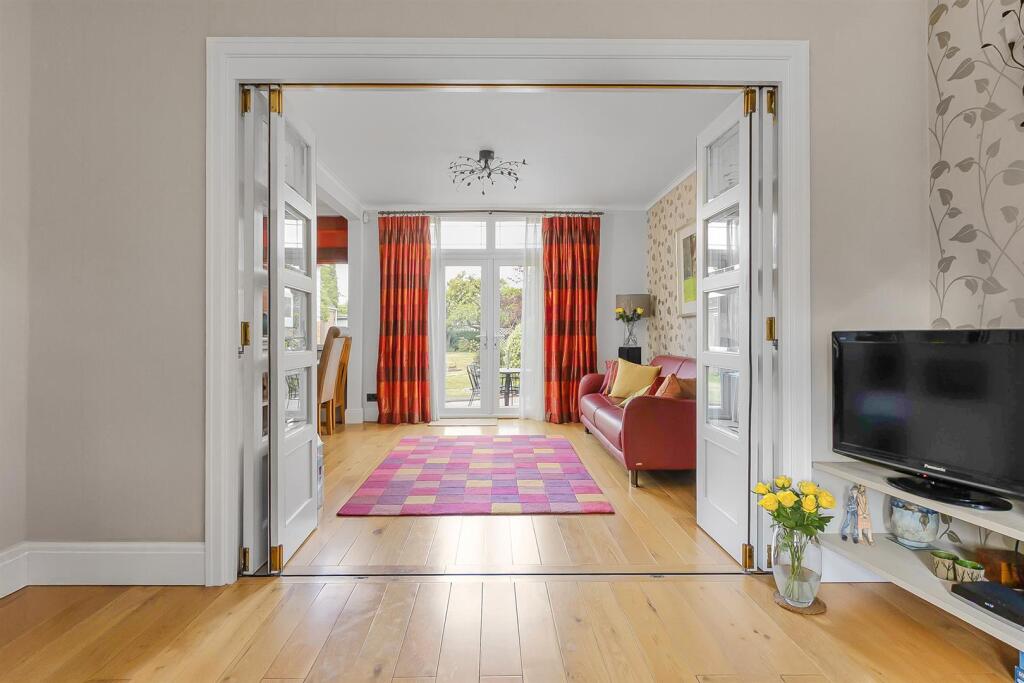 12 Longrood Road (27).jpg