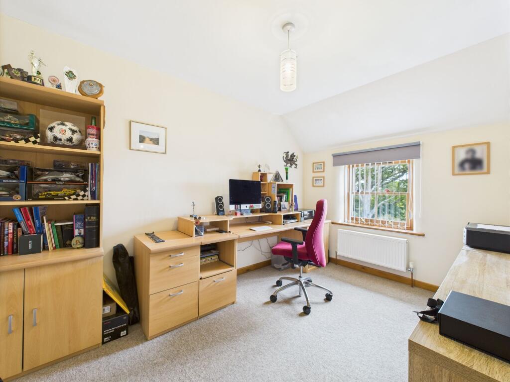 Office/Bedroom 2