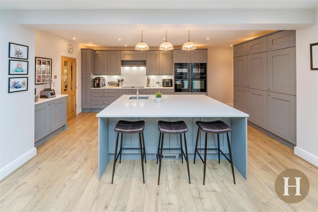 Hadleigh Estate Agents-26.jpg