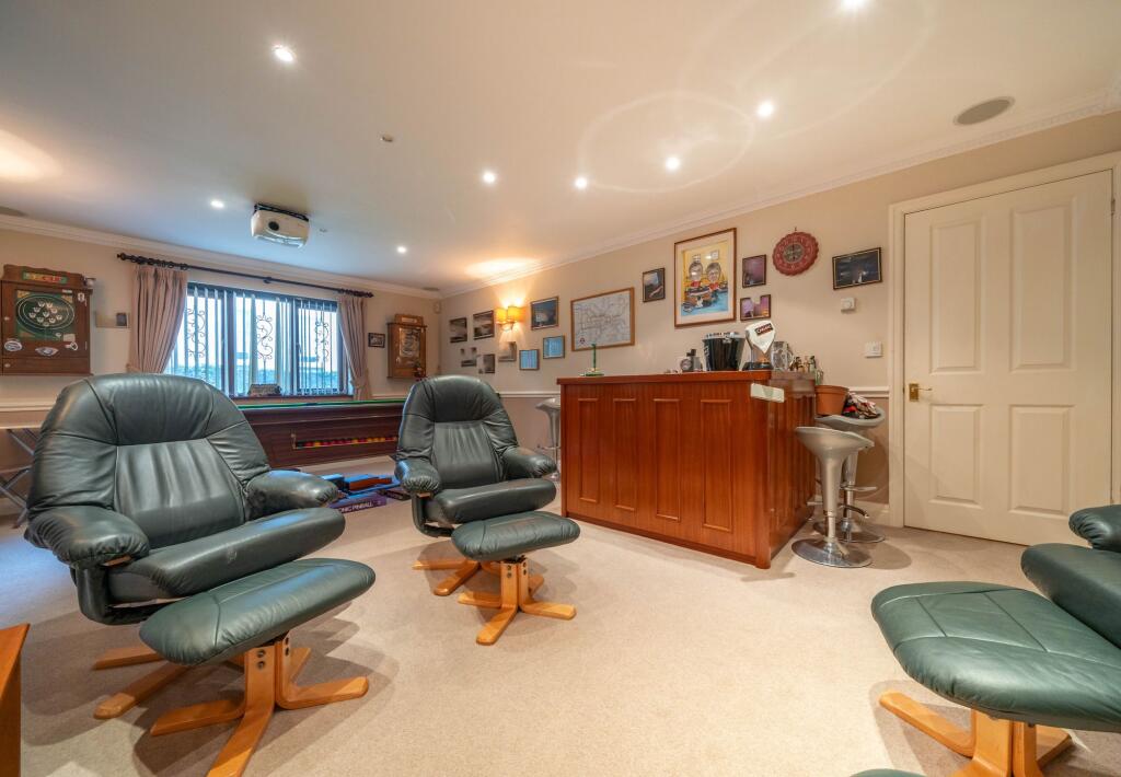 GAMES ROOM