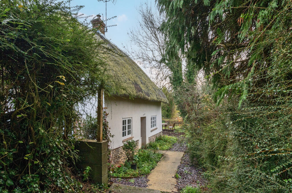 1385845-2-6929600...