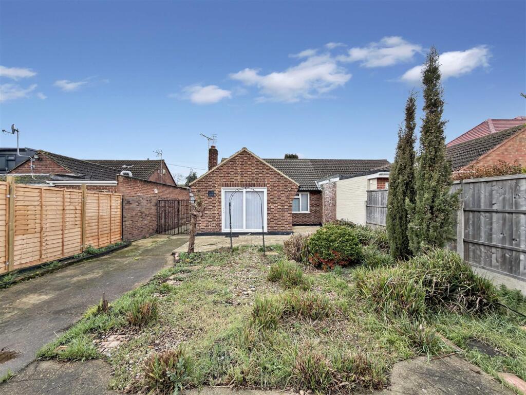 Blackberry Farm Close, Hounslow