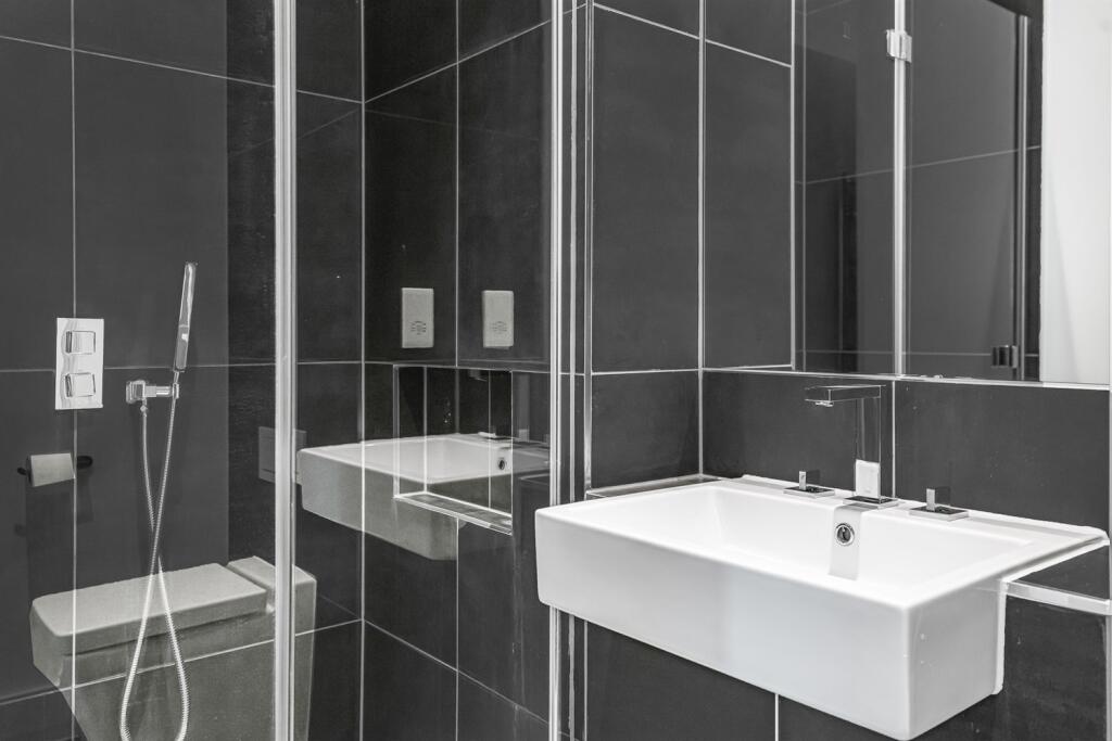 En Suite Shower Room