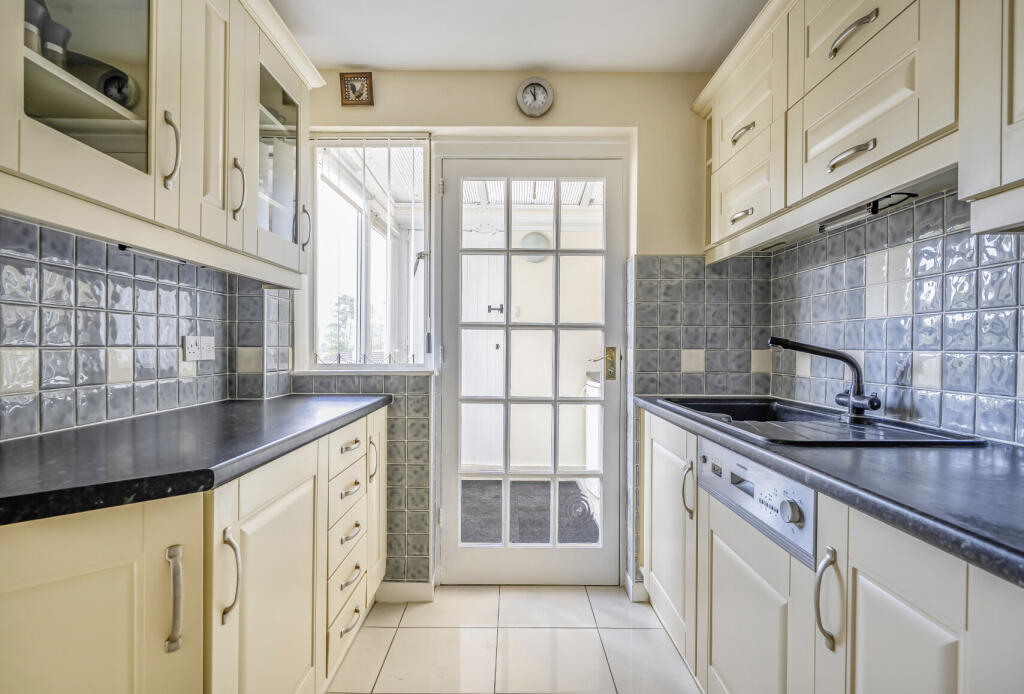 1345757-5-68b5afd...