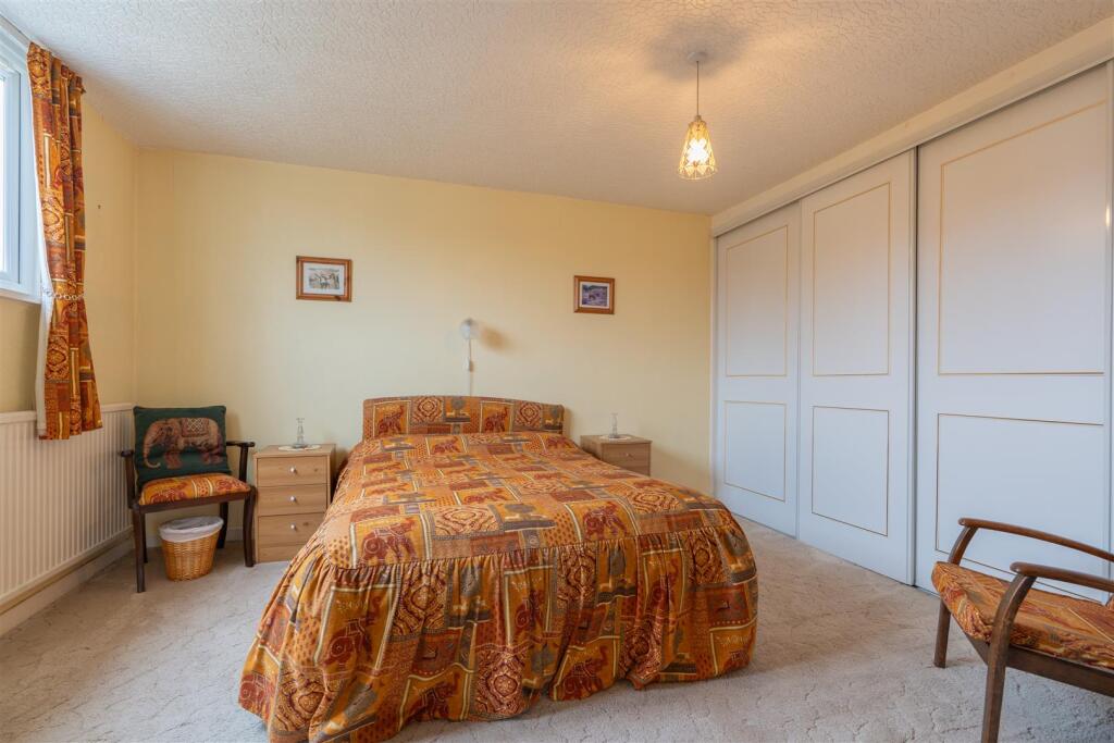 28 Siddington Avenue-32.jpg
