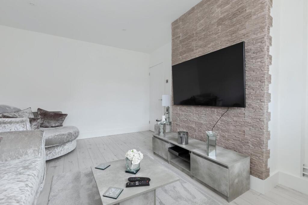 Poynings Drive_22.jpg