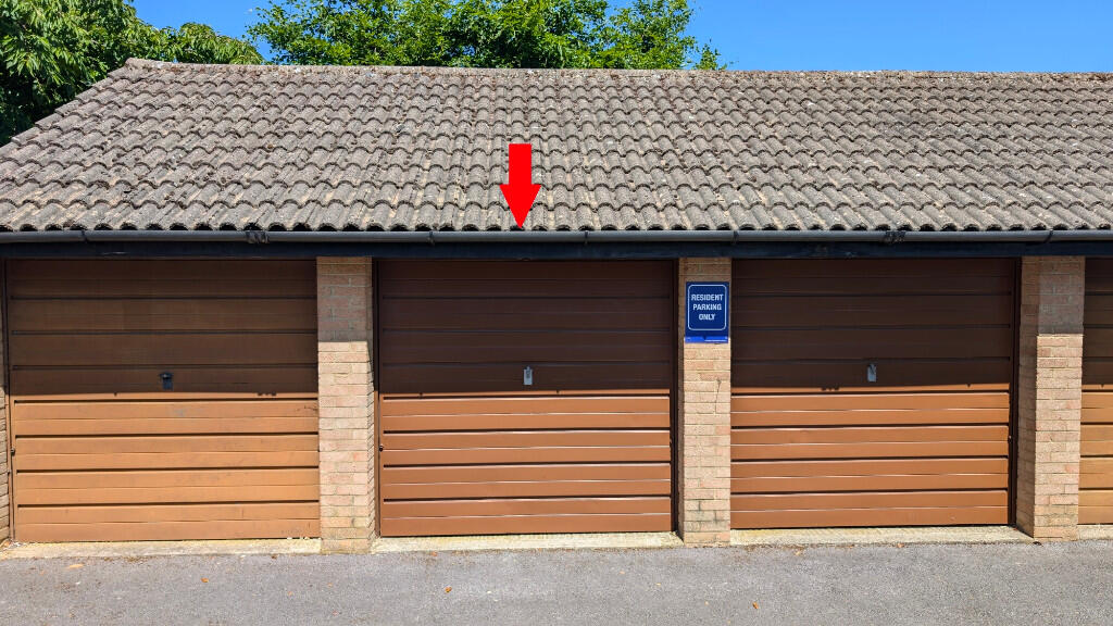 Garage (in block)