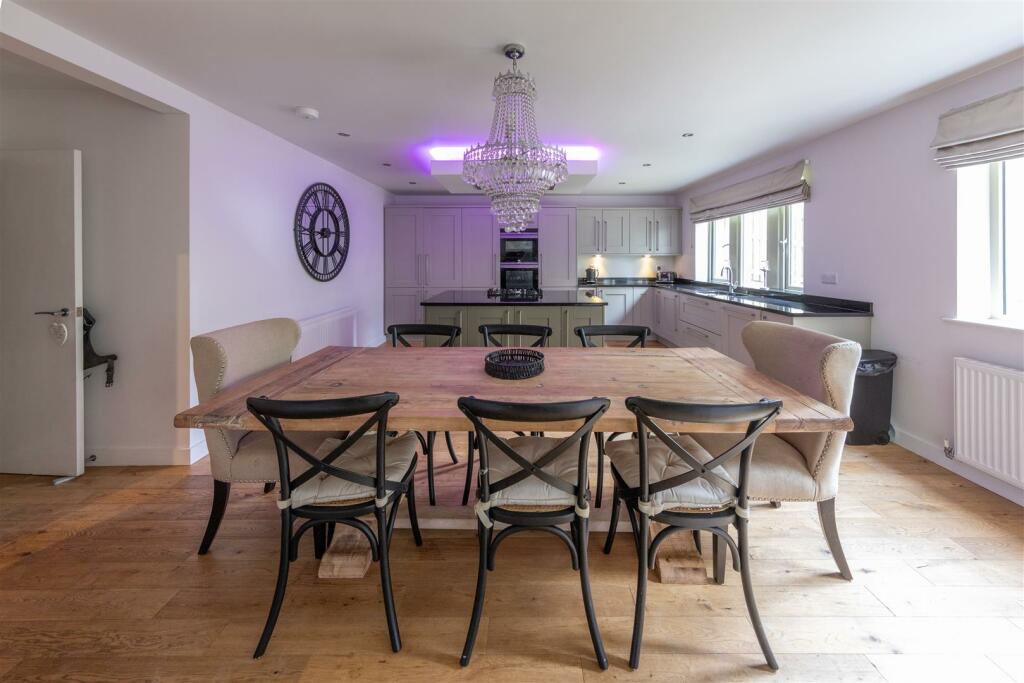 DINING KITCHEN