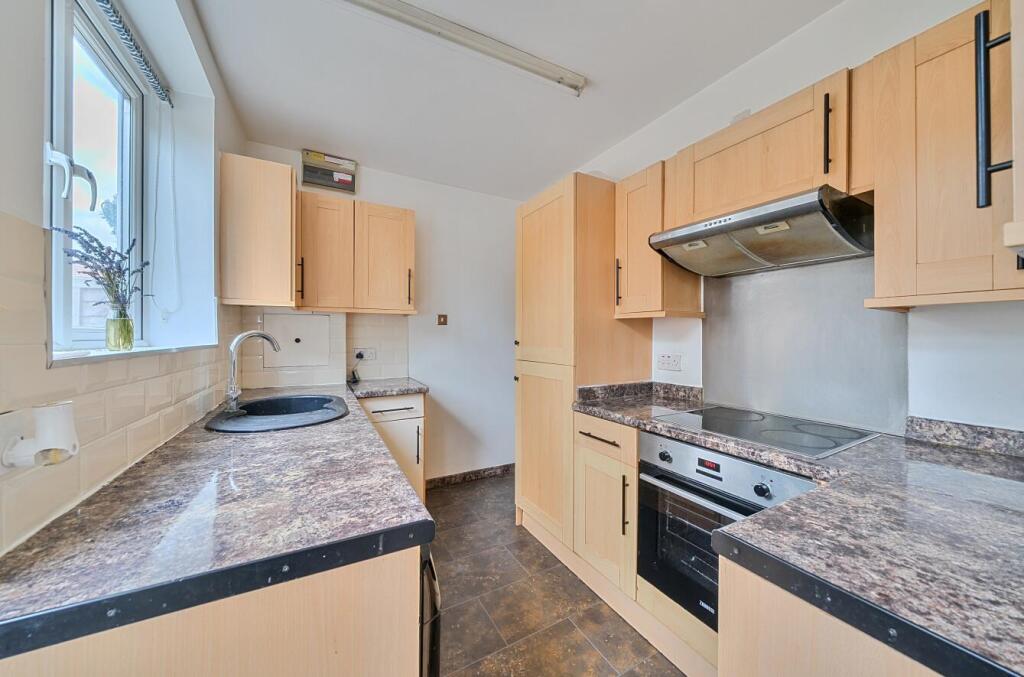 kitchen2.jpg