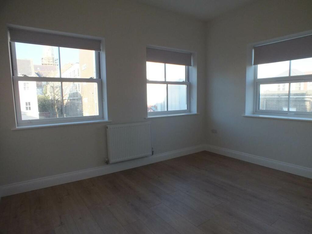 Bedroom, - F3