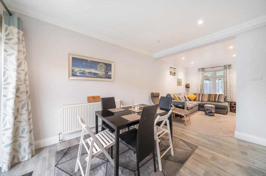 1368929-4-68ee867...