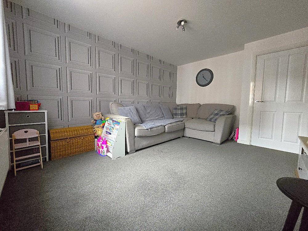 Derbyshire Way, Wyken - Lounge
