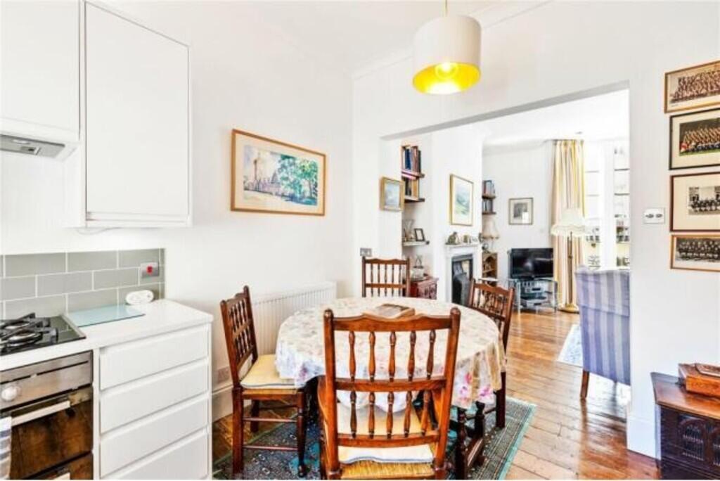 Kitchen diner