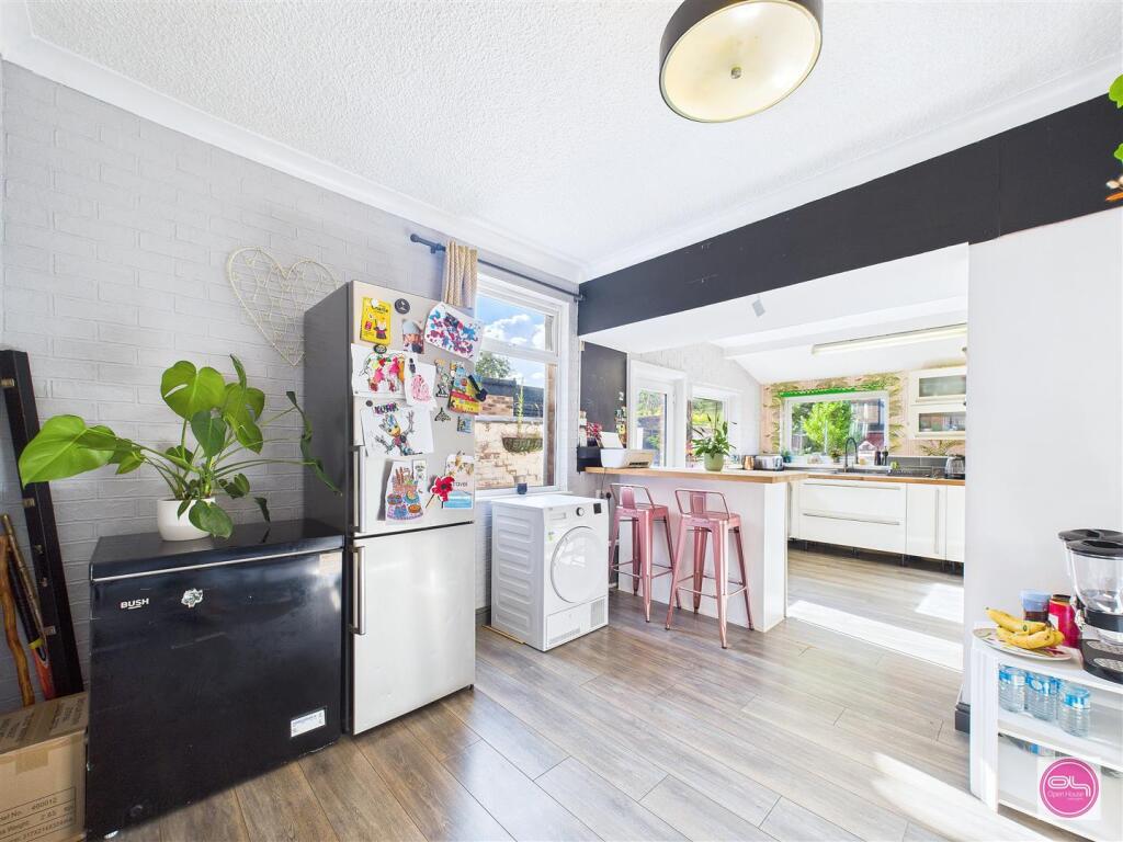 Outwoods Street, Burton on Trent (16).jpg