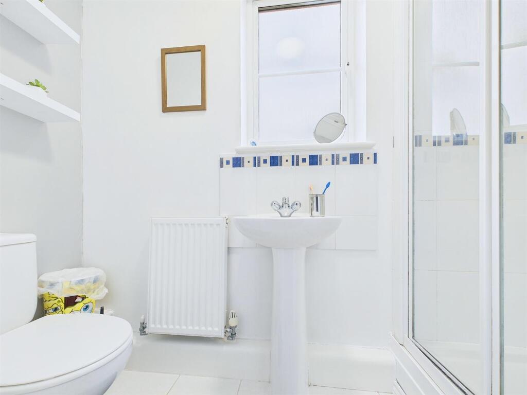 En-Suite 2