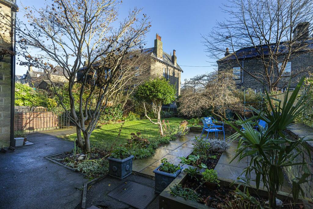 Bramleys Estate Agents - Grasmere Road - Gledholt 