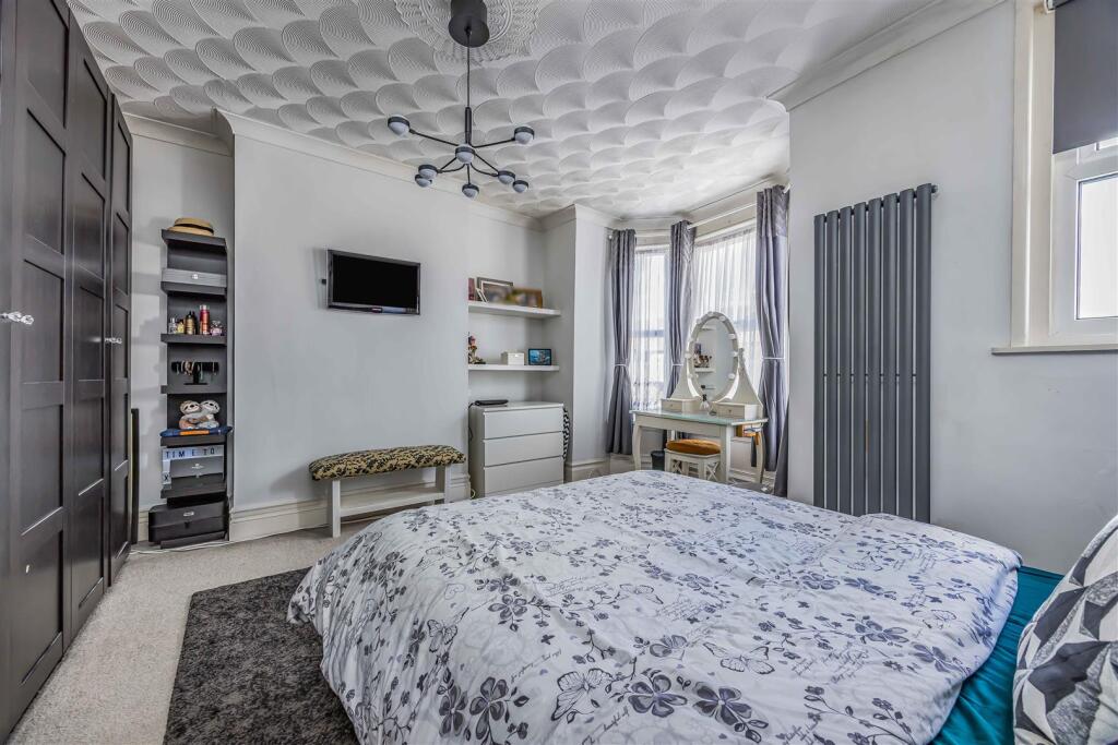 254 Powerscourt Road, Fratton-Small-PorticoMarketi