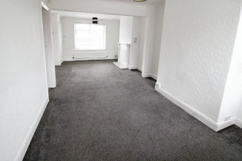 Lounge / Dining Room