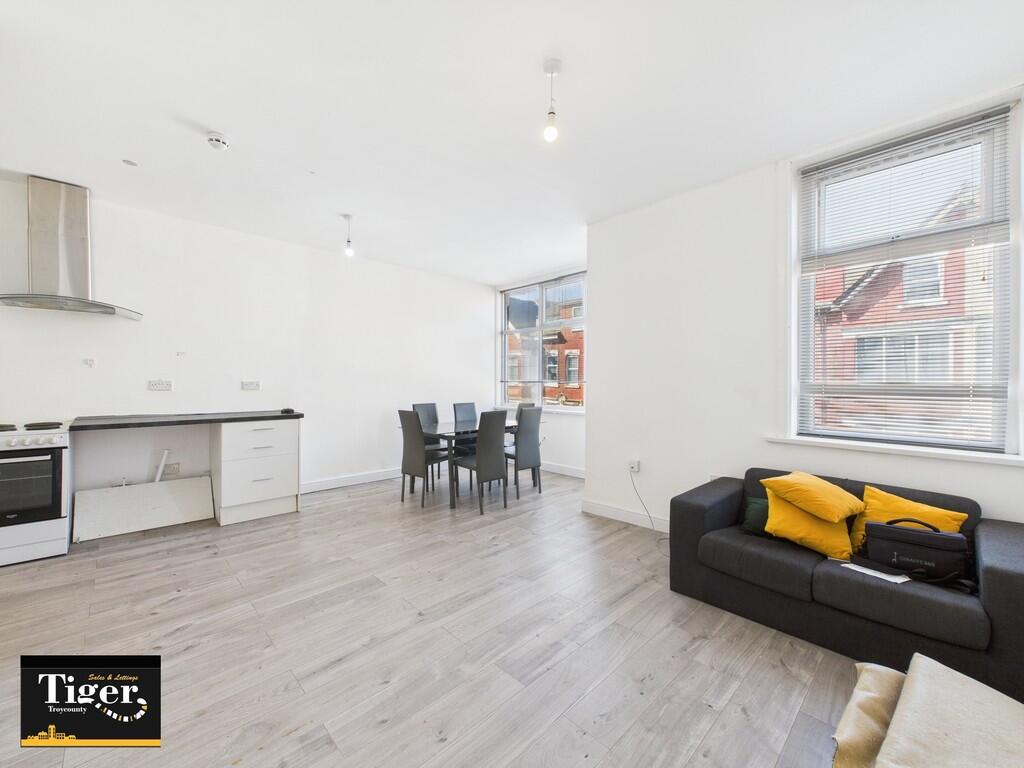 CAM03440G0-PR0299...