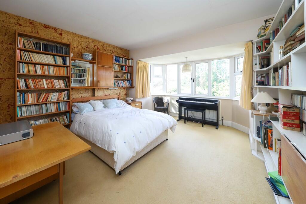 38 Cuckoo Hill Dr...