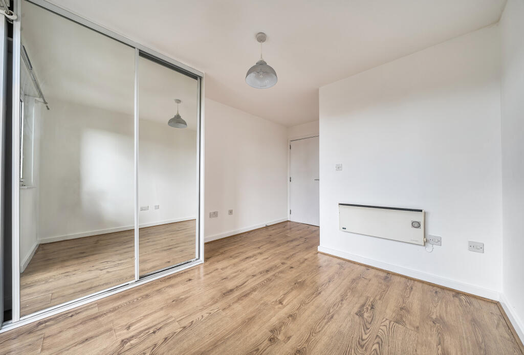 1353575-12-68c364...