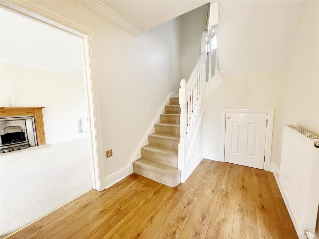 Hallway.jpg