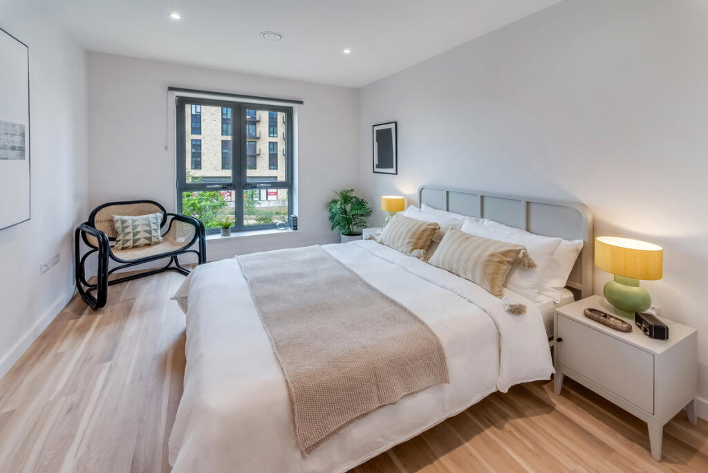 GQ Lyons Dock 1 Bed (3) (1)